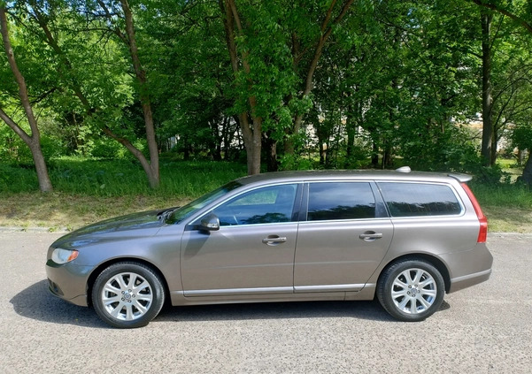 Volvo V70 cena 28500 przebieg: 368000, rok produkcji 2010 z Terespol małe 301